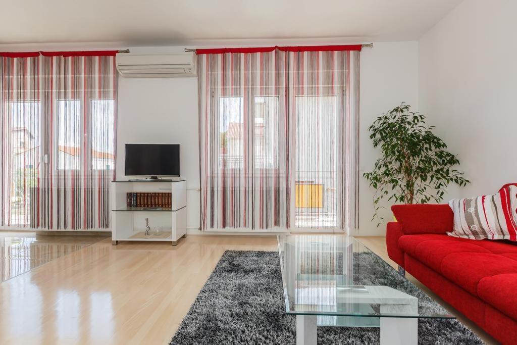 Apartman A&B Kaštela エクステリア 写真